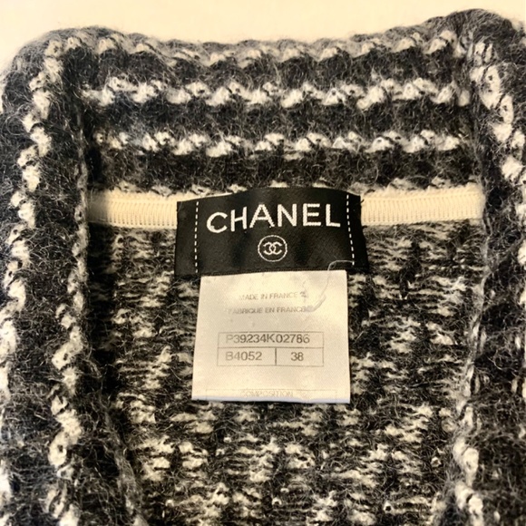 Chanel Knit Jacket - Picture 2 of 13